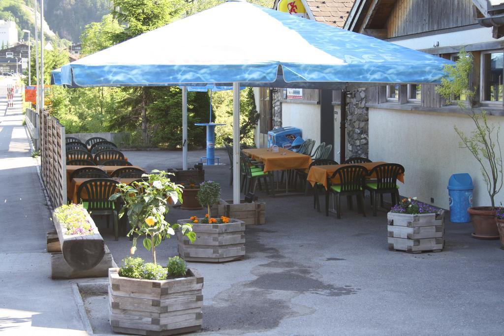 Sporti Grusch Hostel Buitenkant foto