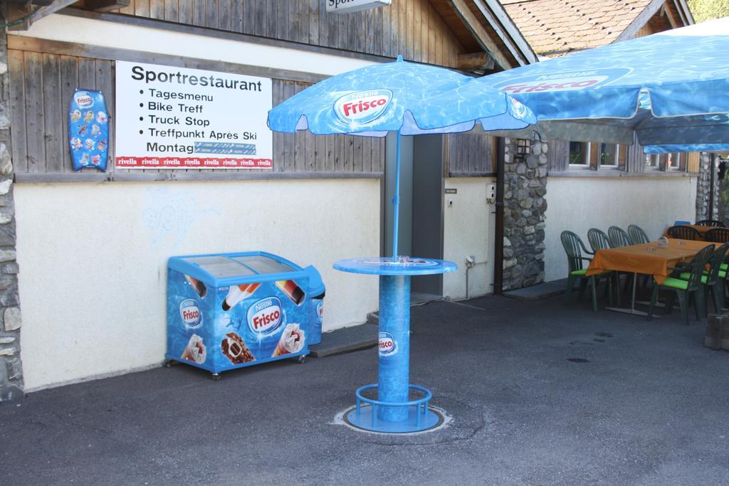 Sporti Grusch Hostel Buitenkant foto